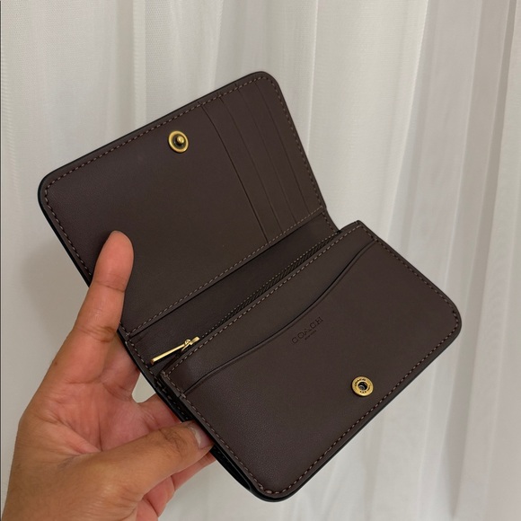 Maple Coach Wallet - Picture 5 of 7